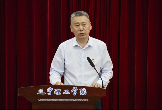 学校召开深入贯彻中央八项规定精神学习教育警示教育会